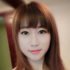 Trove Carafe 2019 Autographed by Wang Yuno Jing